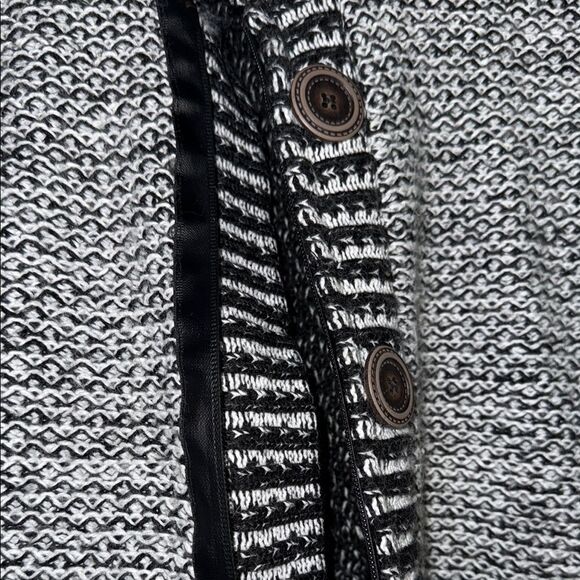 Chunky Knit Cardigan in Black and Gray with Shawl Collar - Picture 4 of 14